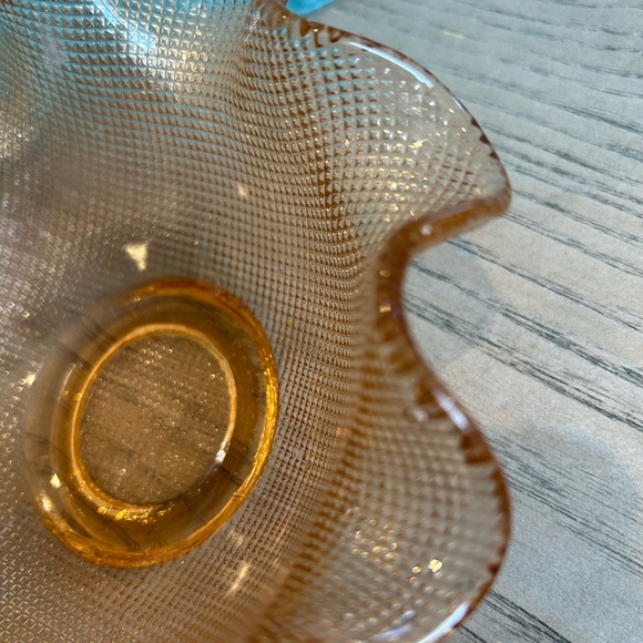 COLONY Italian Vintage Waffle Glass Dessert Bowl w/Ruffled Edge - Picture 6 of 6